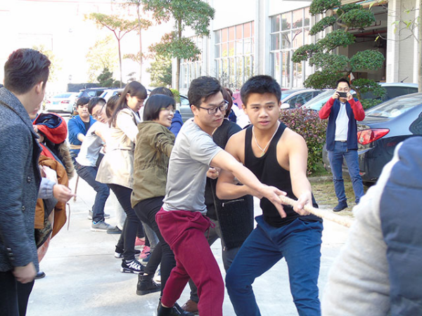 比出團(tuán)結(jié)，賽出風(fēng)采——牧童拔河比賽 